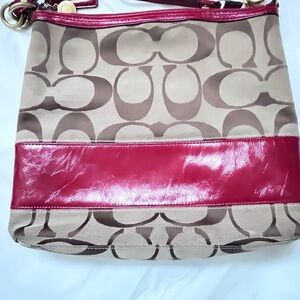 Coach Beige and Red Shoulder Bag